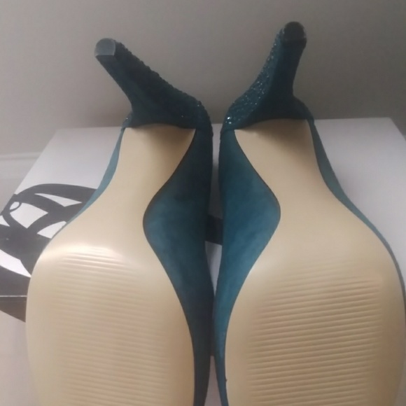 Nine West pumps - Picture 3 of 3
