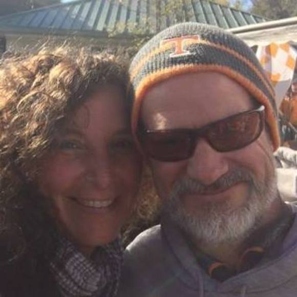 Meet your Posher, Cyndi - Picture 1 of 1