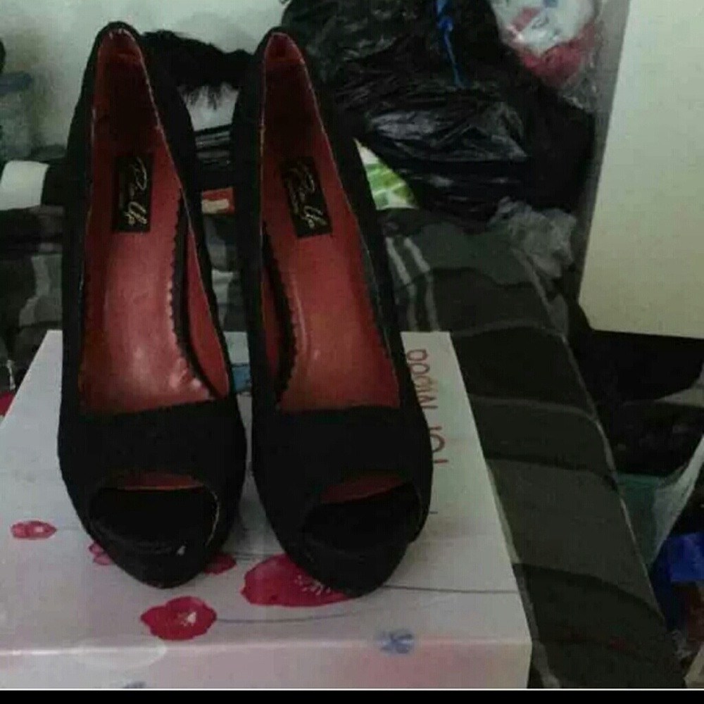 Couture Pin Up Black Lace Heels