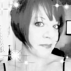 Meet your Posher, Alexia