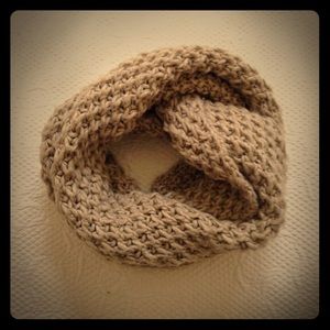 Chunky Old Navy Infinity Scarf-tan
