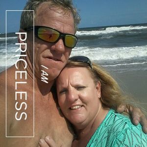 Meet your Posher, Lorie