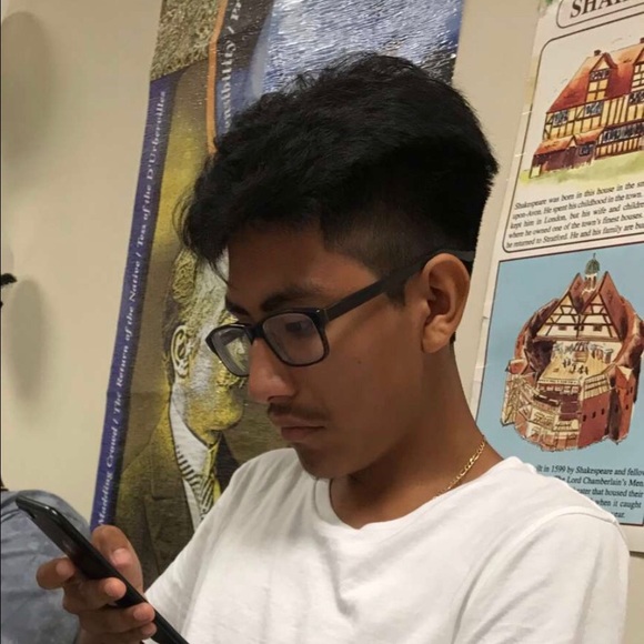 Meet your Posher, Pablo - Picture 1 of 1