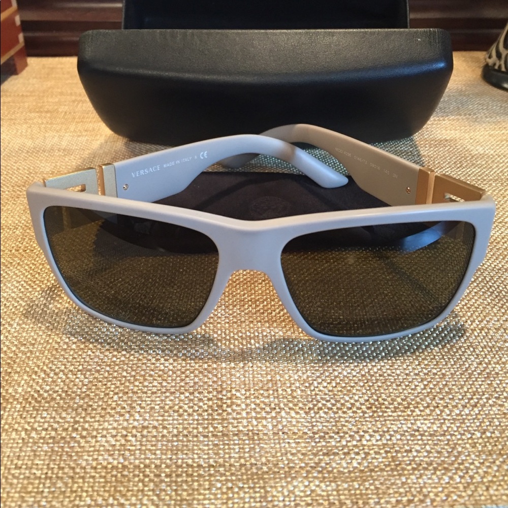 Authentic Versace gray& gold sunglasses with case - Picture 2 of 8