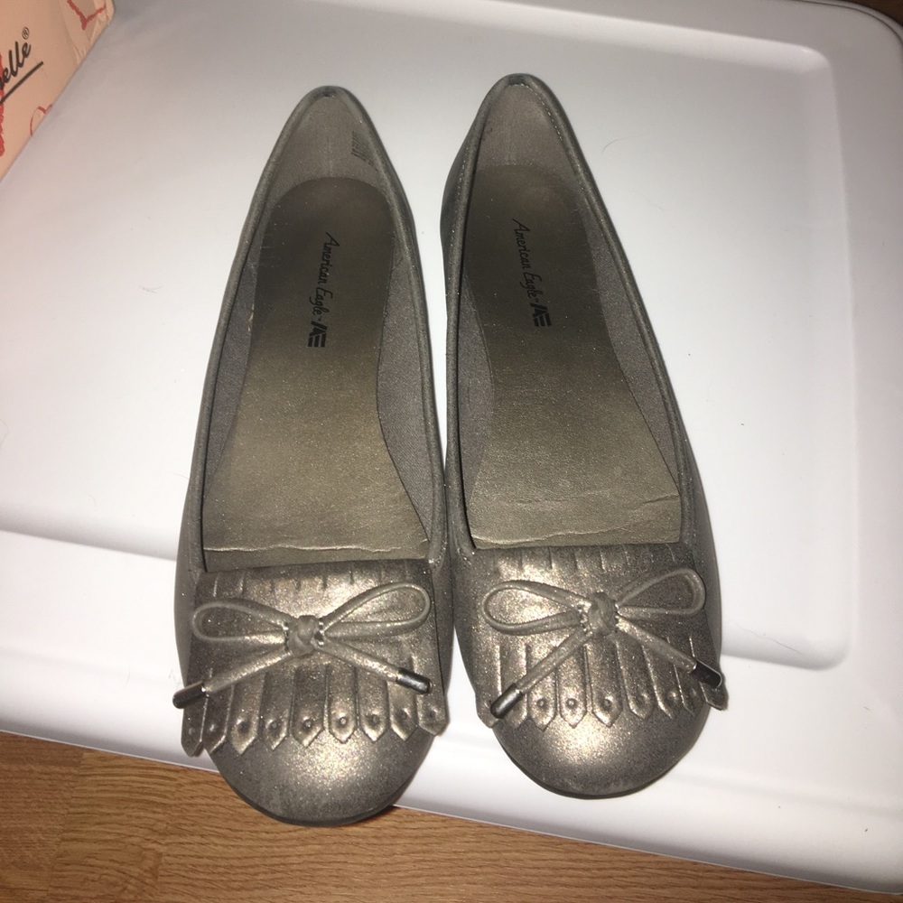 Metallic pewter/silver flats