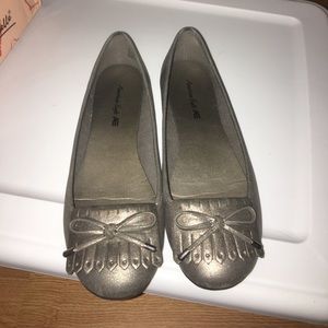 Metallic pewter/silver flats