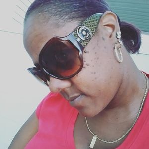 Meet your Posher, Lanetta