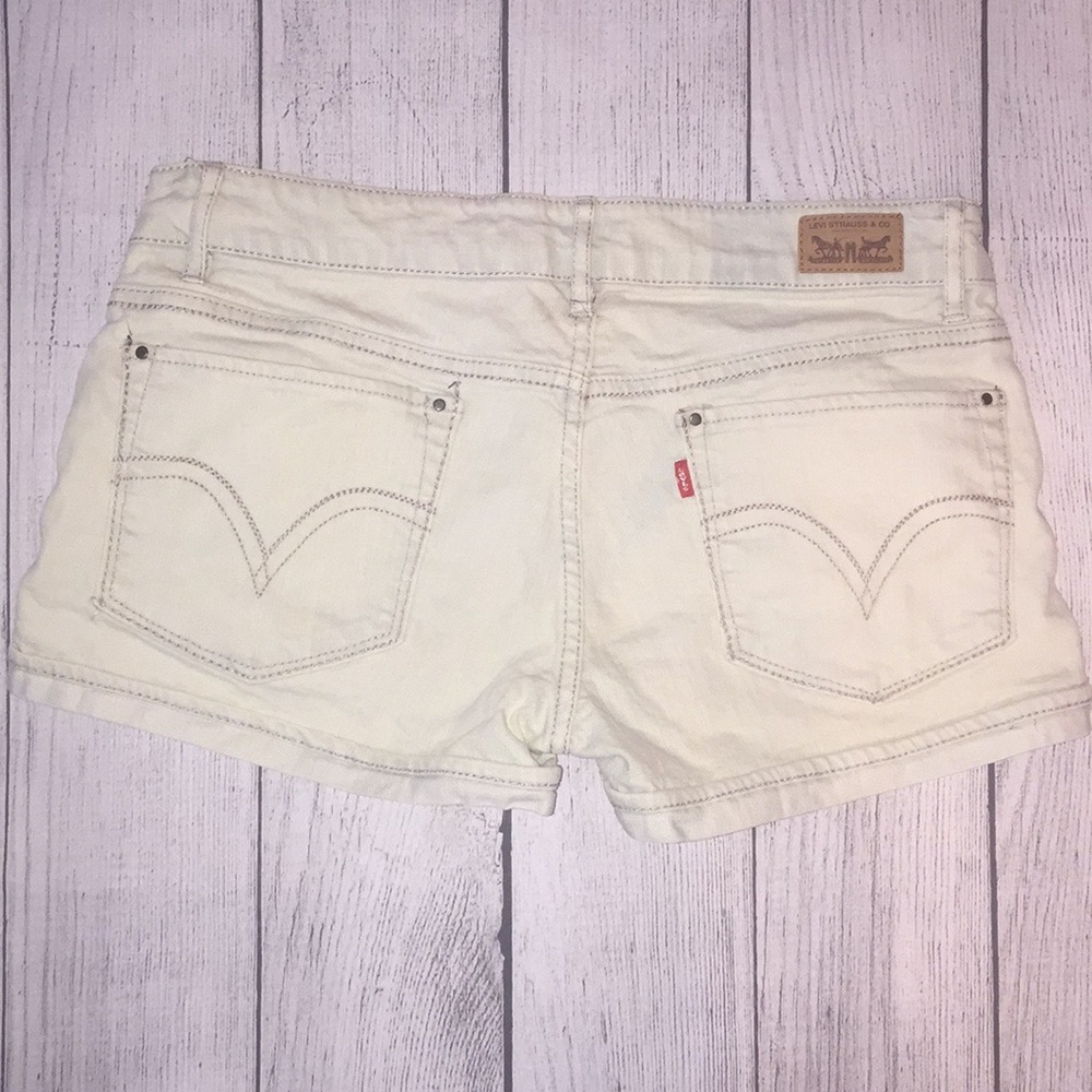 Levi's light wash Shorty Shorts