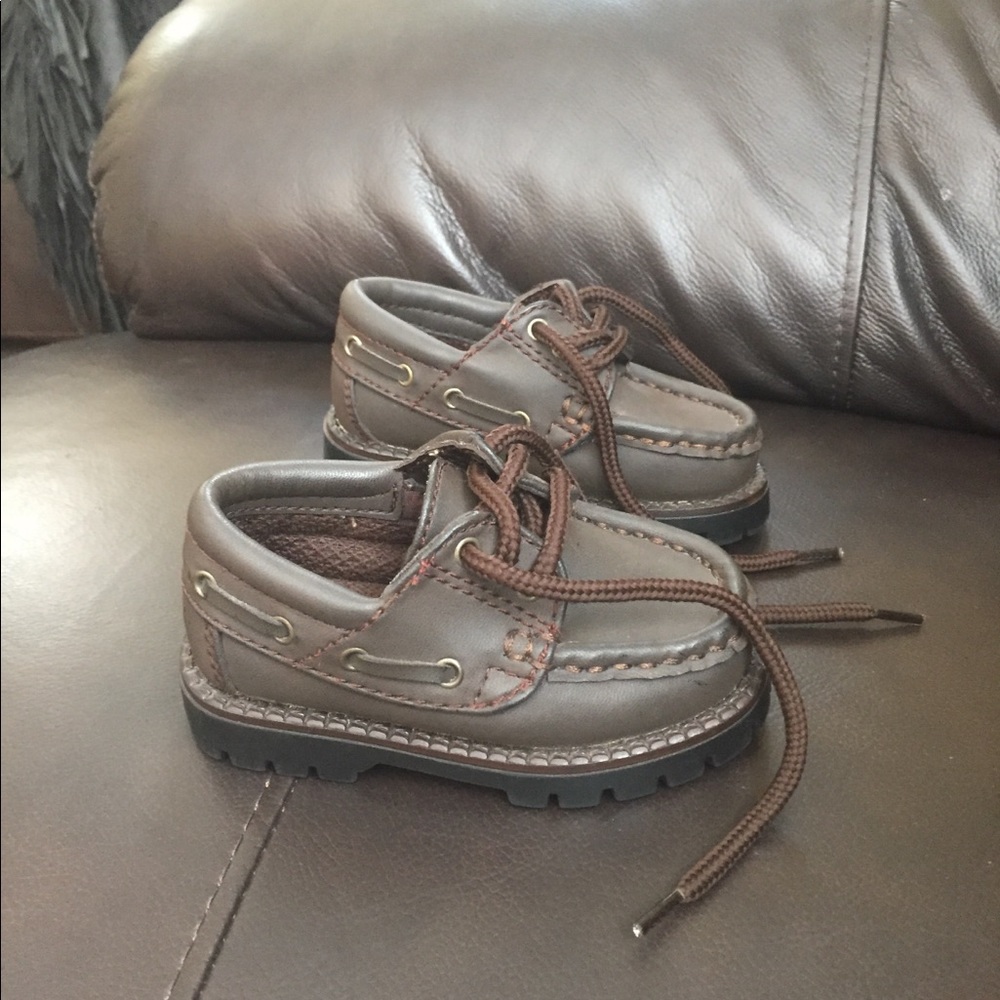 Size 5M Hush Puppies brown