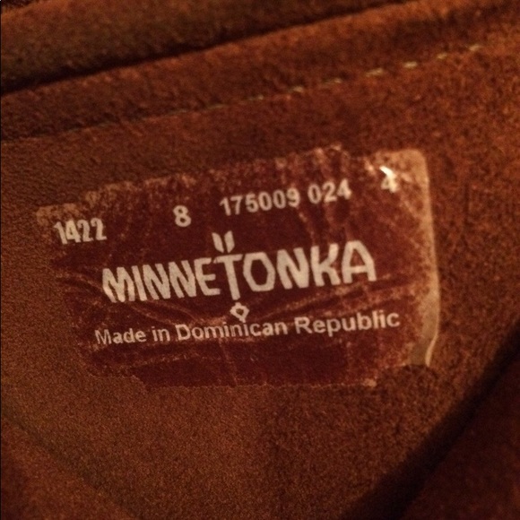 Tie up Minnetonka moccasin boots - Picture 3 of 3