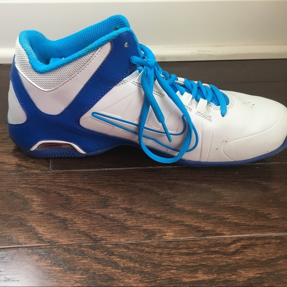 Nike basketball shoes - Picture 3 of 4