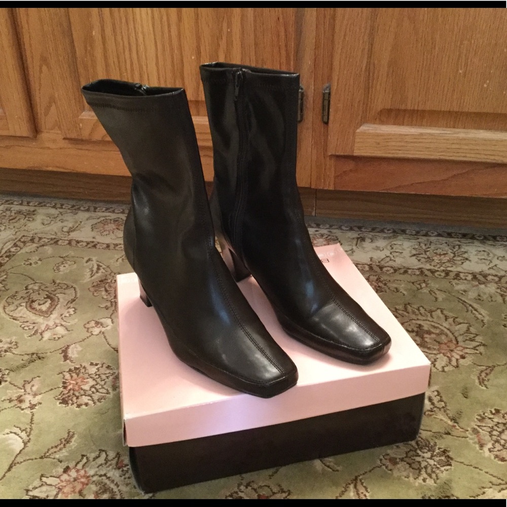 Like New Dark Brown Booties - A2 by Aerosoles