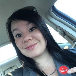 Meet your Posher, Holly