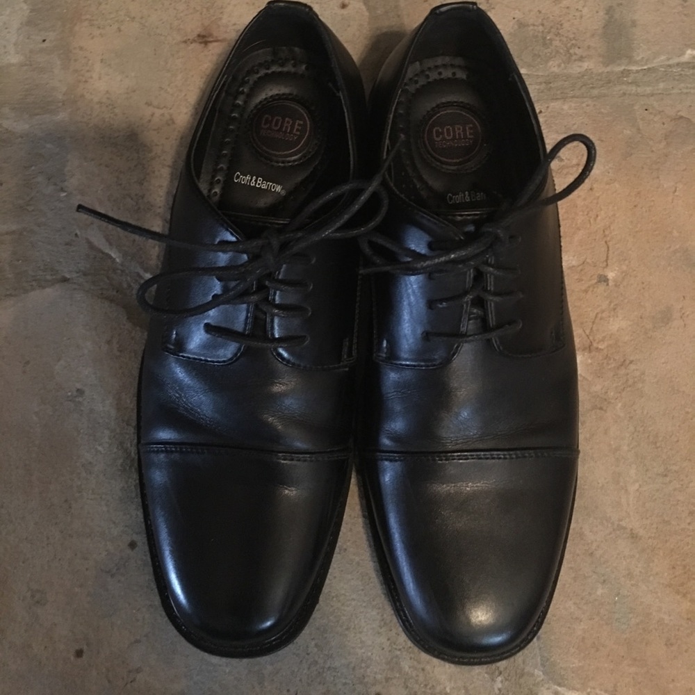 Men’s dress shoes