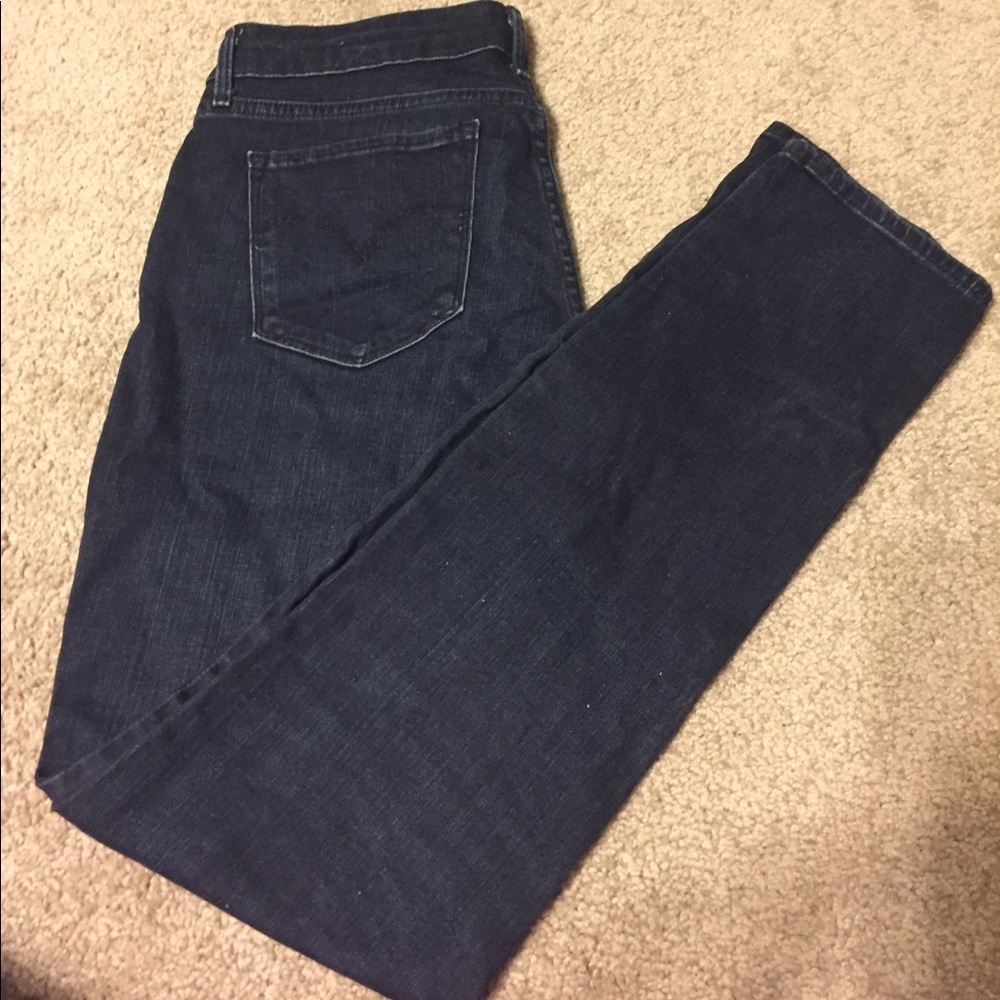 2 pairs Levi's Demi Curve Size 27 DARK & MED