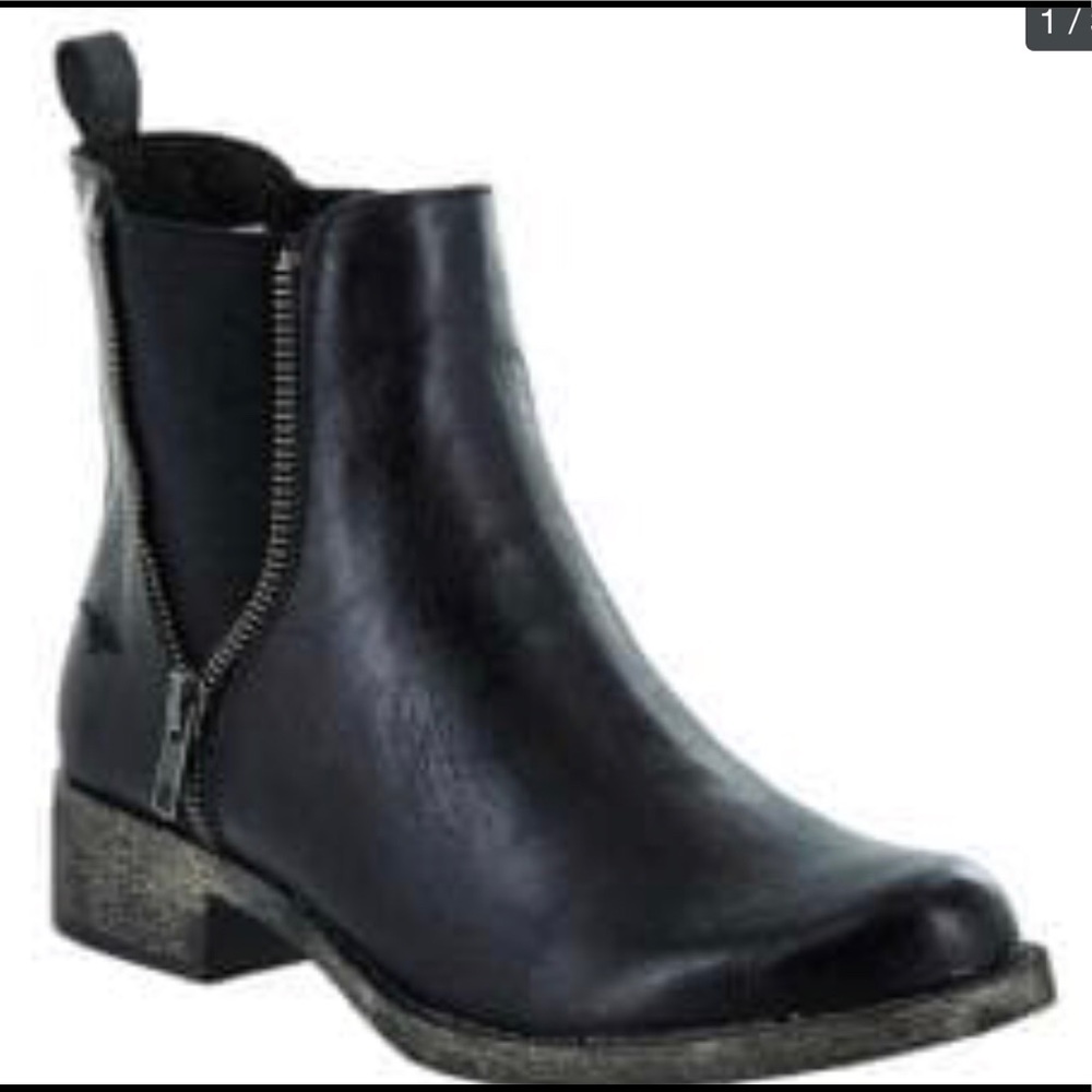 SALE: Rocket Dog Black Chelsea Boots
