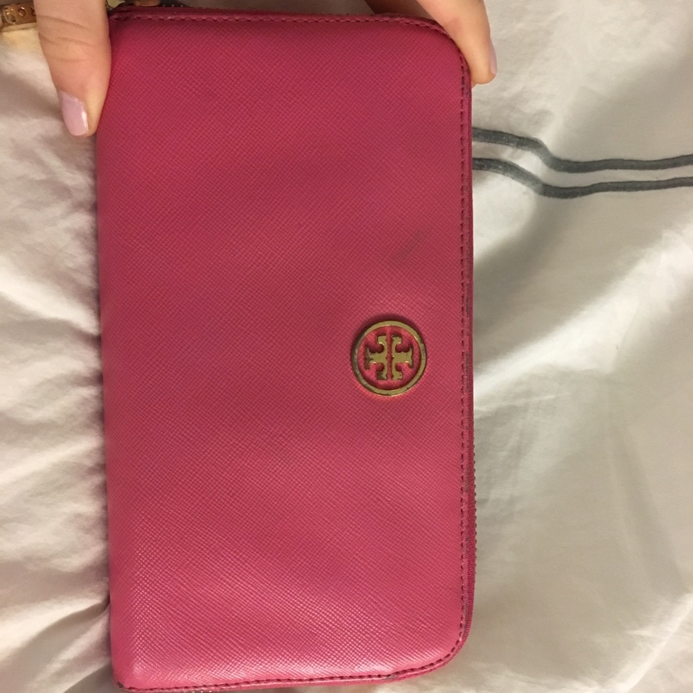 Tory Burch wallet