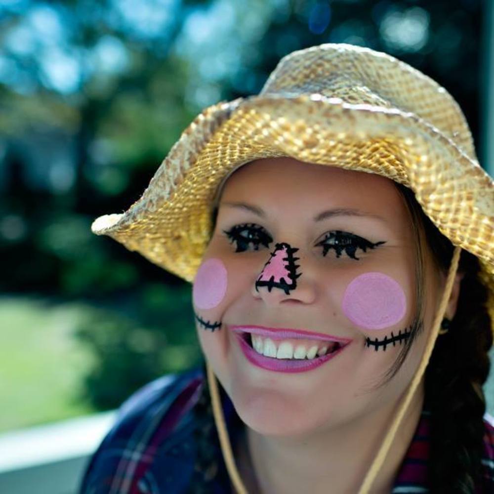 Meet your Posher, Lara