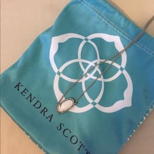 Kendra Scott necklace