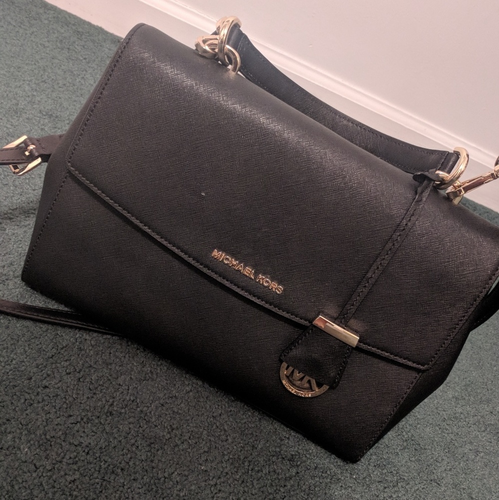 Michael Kors Medium Ava
