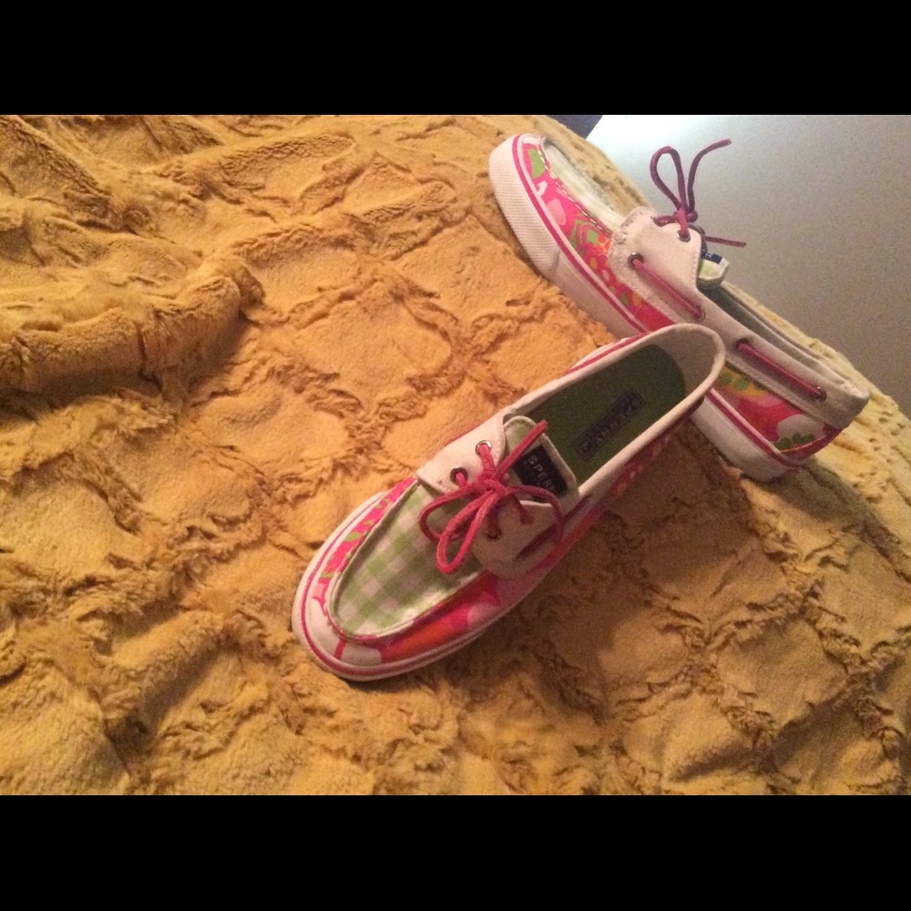 Ladies size 9 Sperry bright multi-color boat shoe.