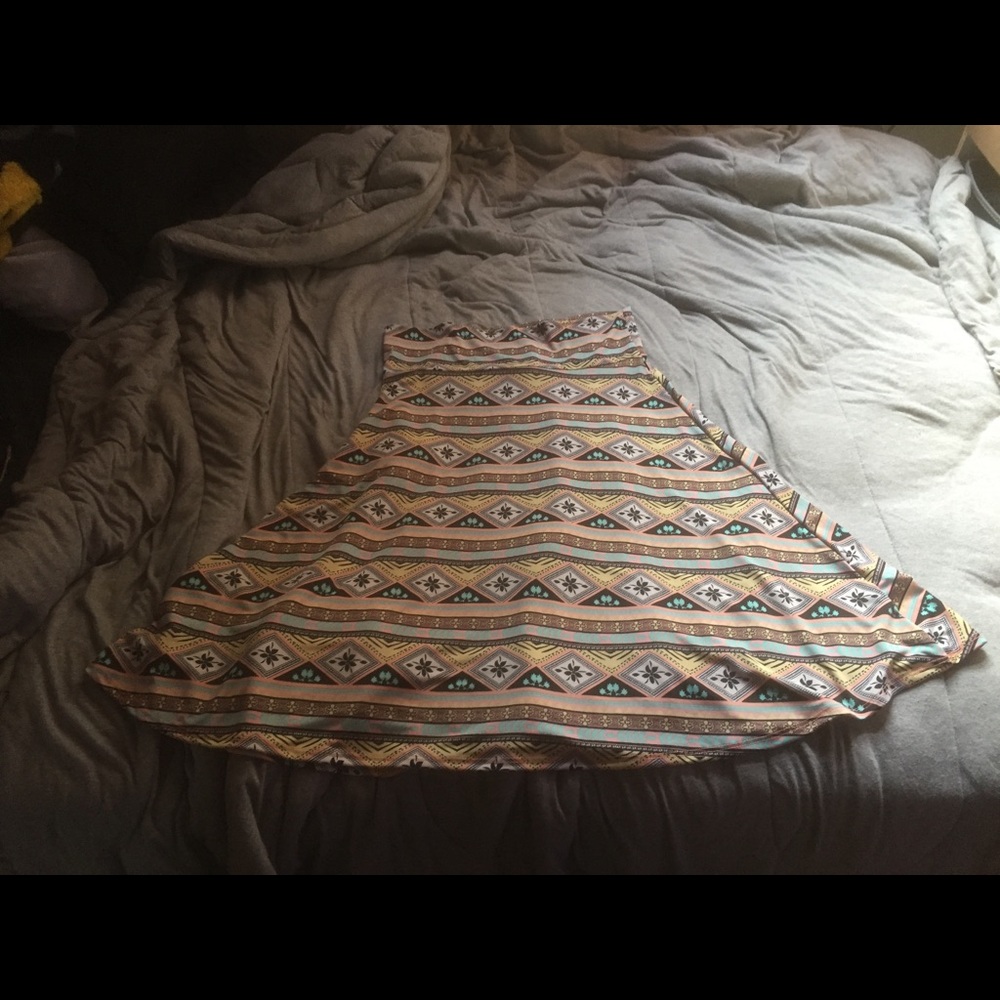 Lularoe Azure Large - Picture 2 of 3