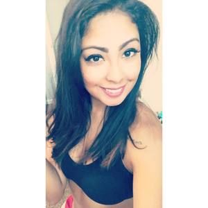 Meet your Posher, Mayra