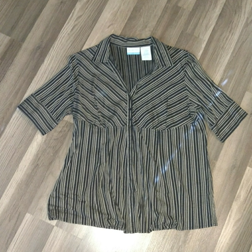 Maternity button down blouse