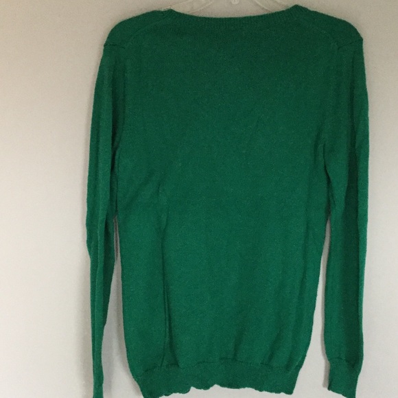 Old navy v neck sweater - Picture 2 of 3