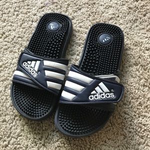 Adidas adissage slides