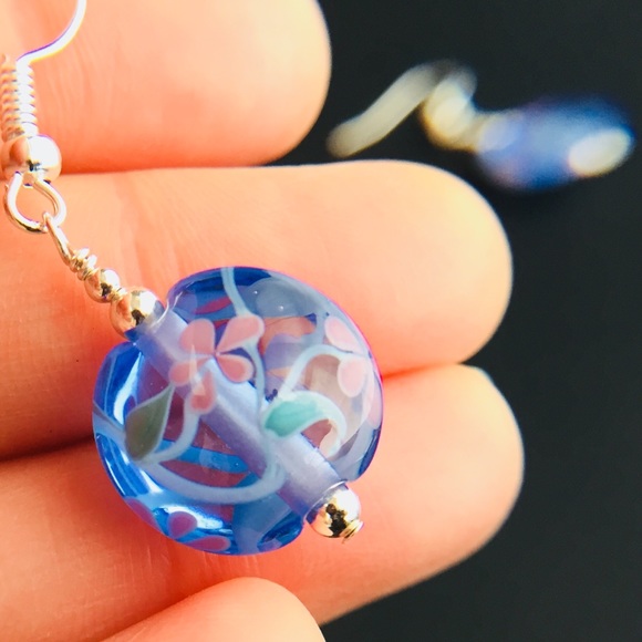 ·HP!· Floating Flower Blown Glass Earrings Blue - Picture 6 of 6