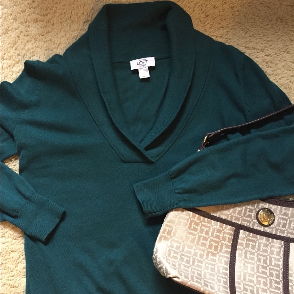 🌹SOLD 🌹The Loft Medium Petites Green Sweater