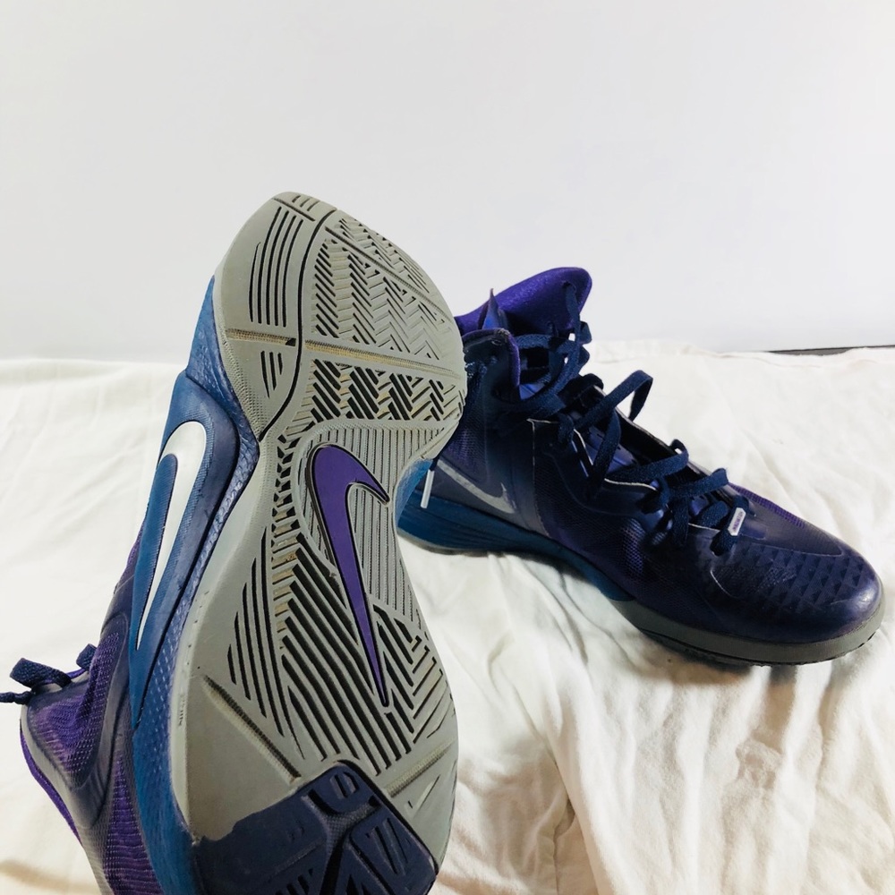 NIKE HYPERFUSE BASKETBALL SHOES - Picture 3 of 5