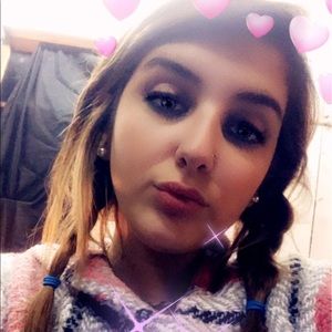 Meet your Posher, Nicole