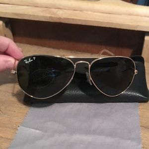 Ray ban unisex aviators - black and gold