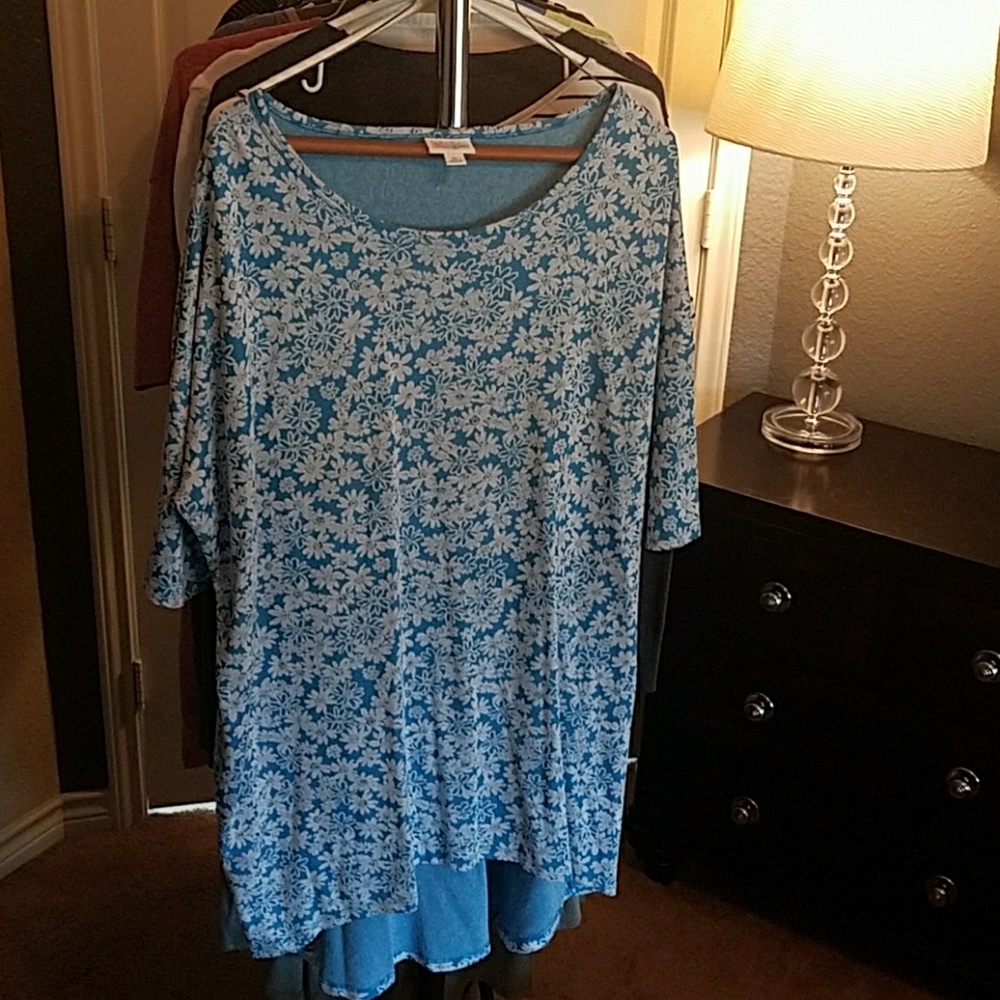 LuLaRoe Irma Floral