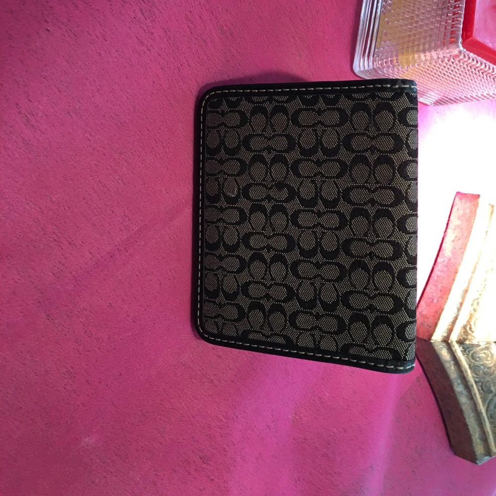 🥀Coach ID Holder