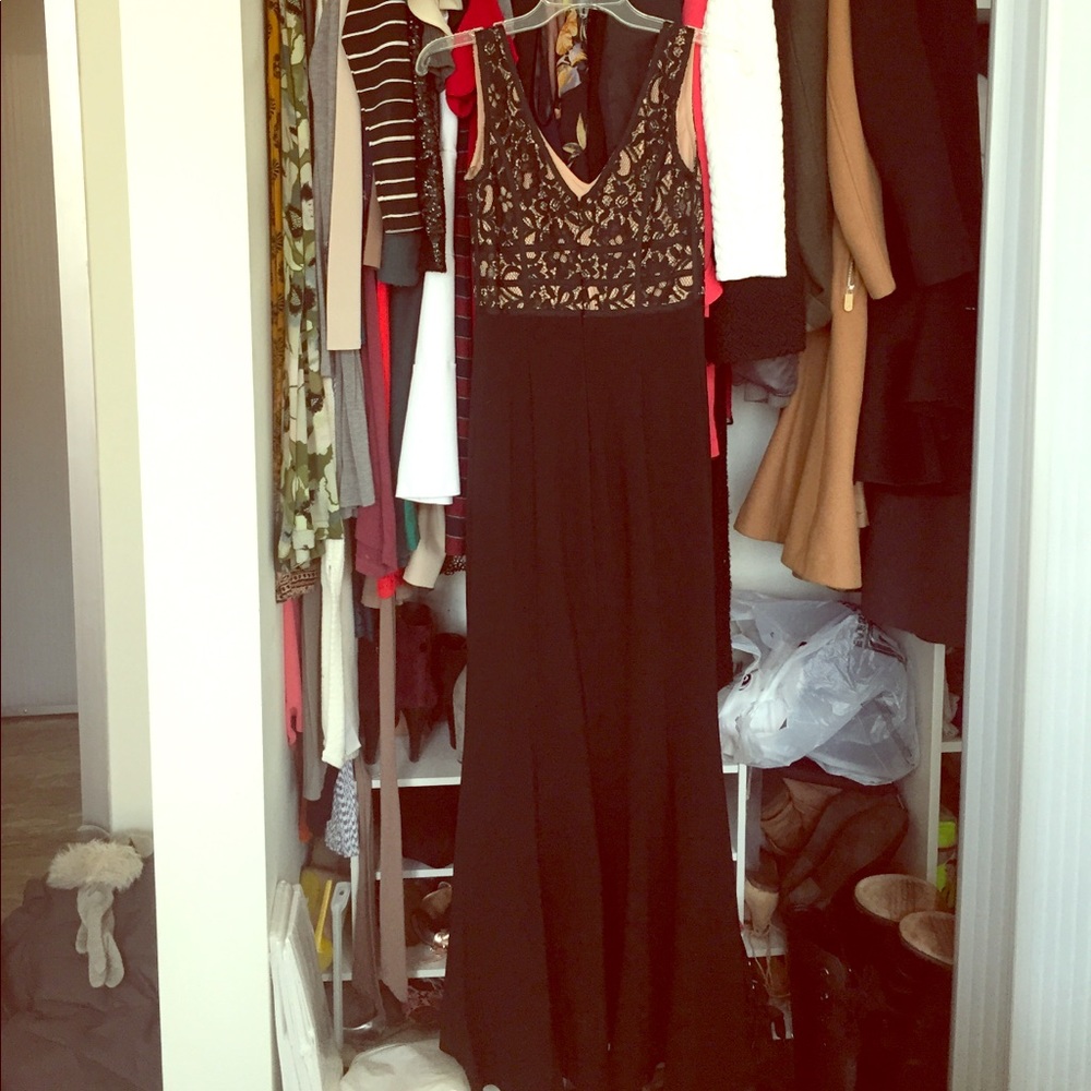 Cache formal dress