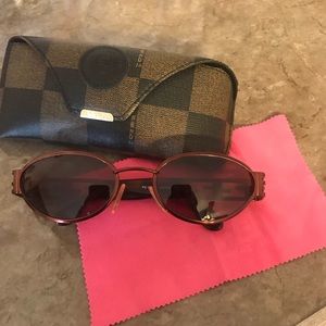 Vintage 100% Authentic Fendi sunglasses💕