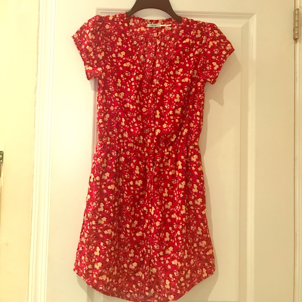 Kimchi Blue / UO red floral button-up tunic dress