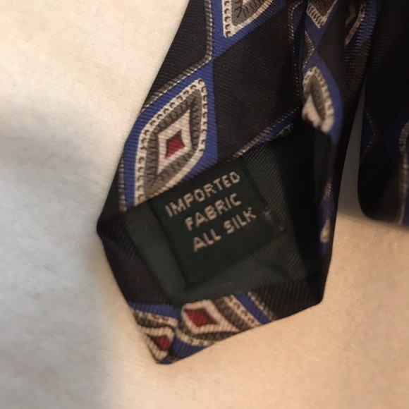 Bert Pulitzer Tie - Navy Blue Geometric Shapes - Picture 3 of 3