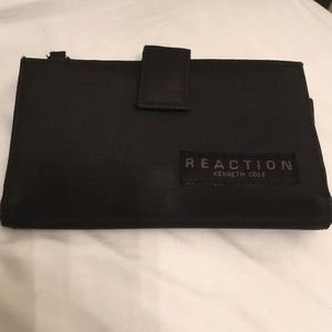 Kenneth Cole Reaction Wallet and Cell Phone Holder