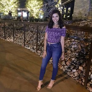 Meet your Posher, Leslie