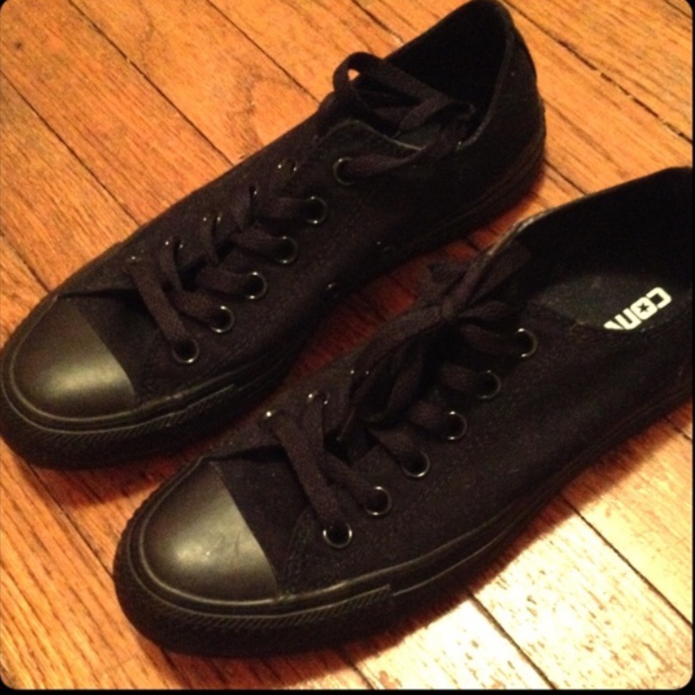 Black converse