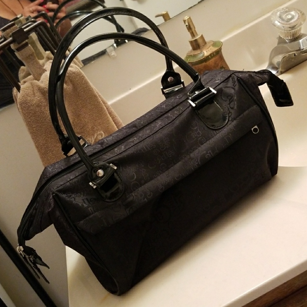 Travel traincase for carryon cosmetics