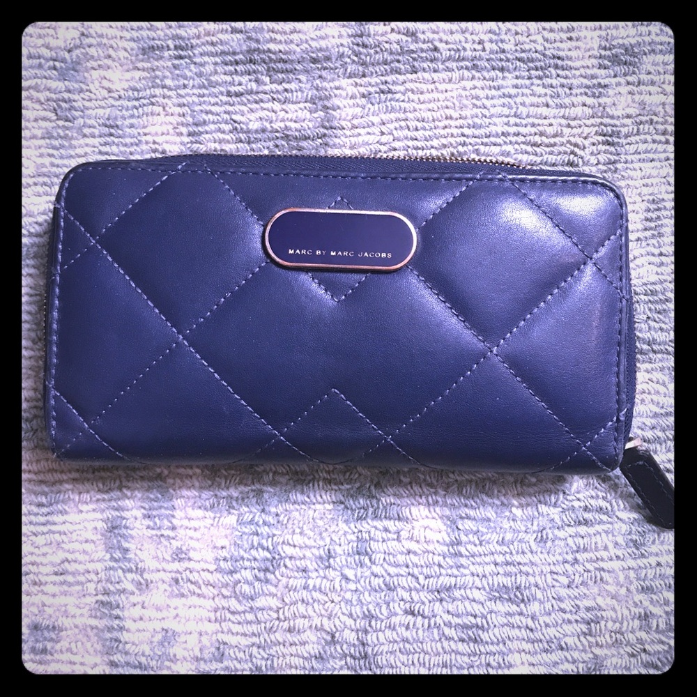 MARC by MARC JACOBS QUILTED ZIP AROUND WALLET