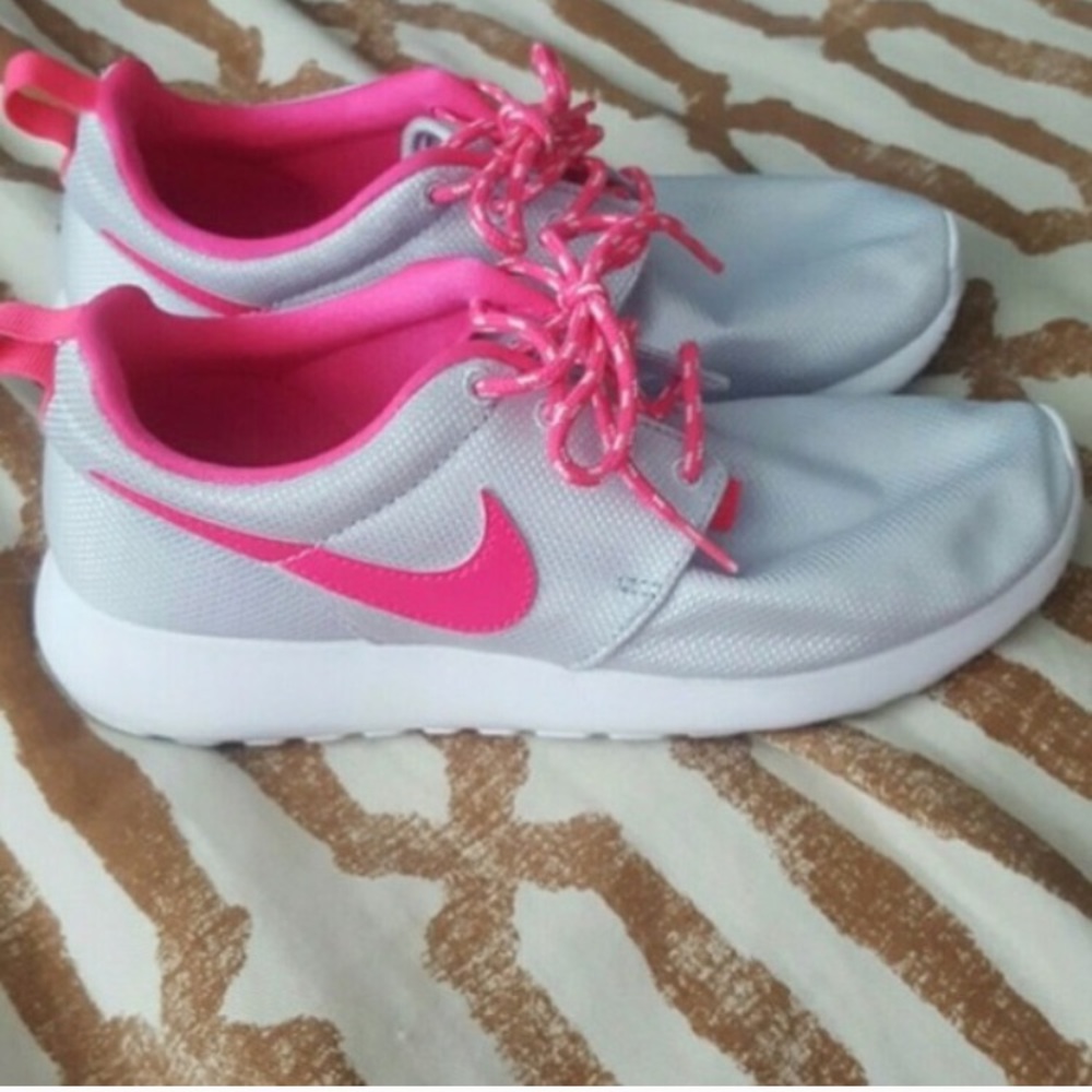 Nike roshes