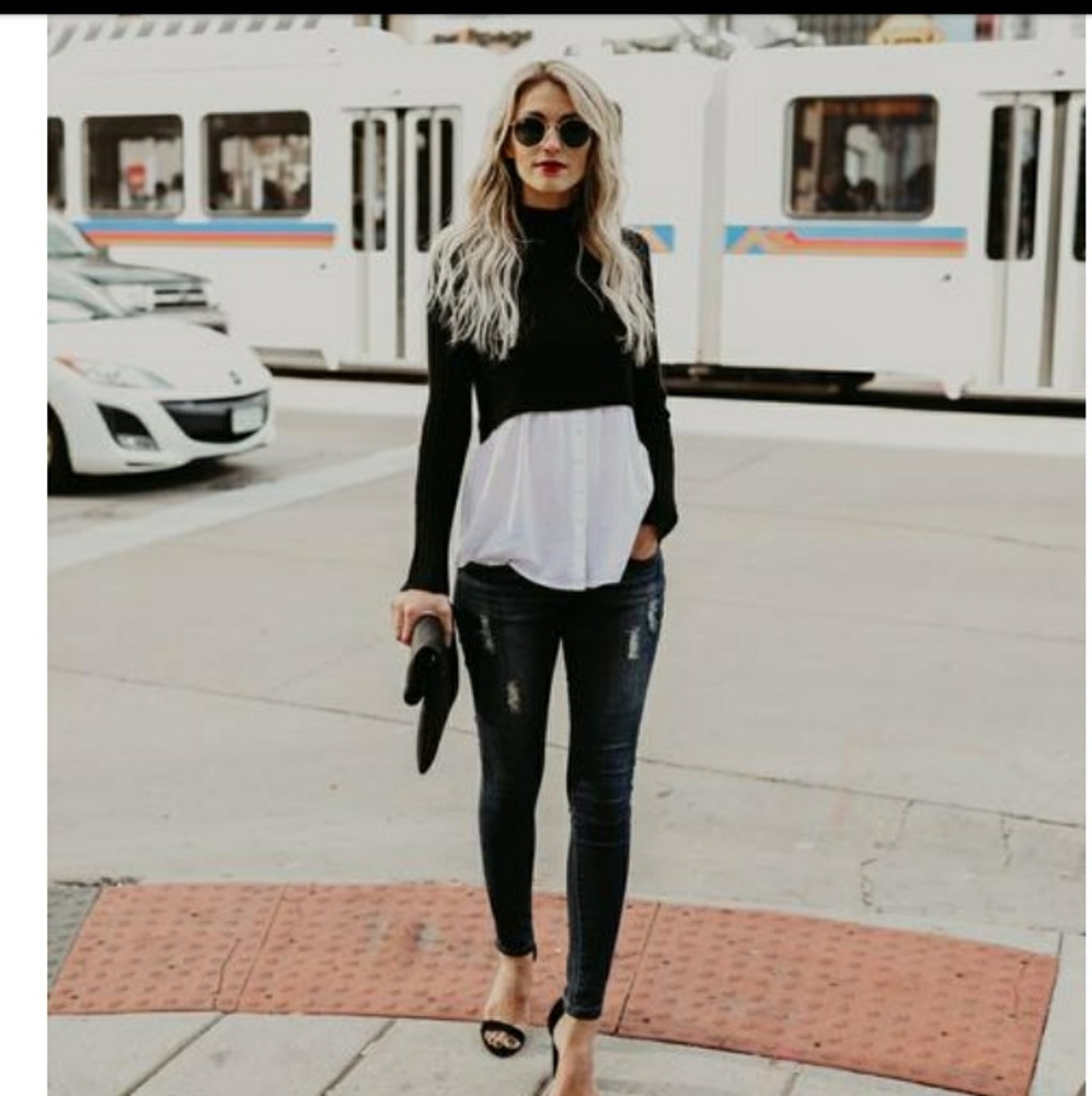 Scarlet contrast top.