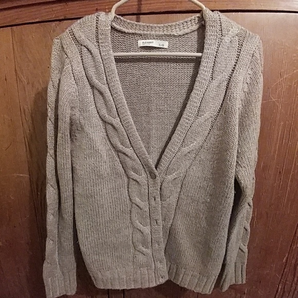 Sweater - Picture 1 of 2