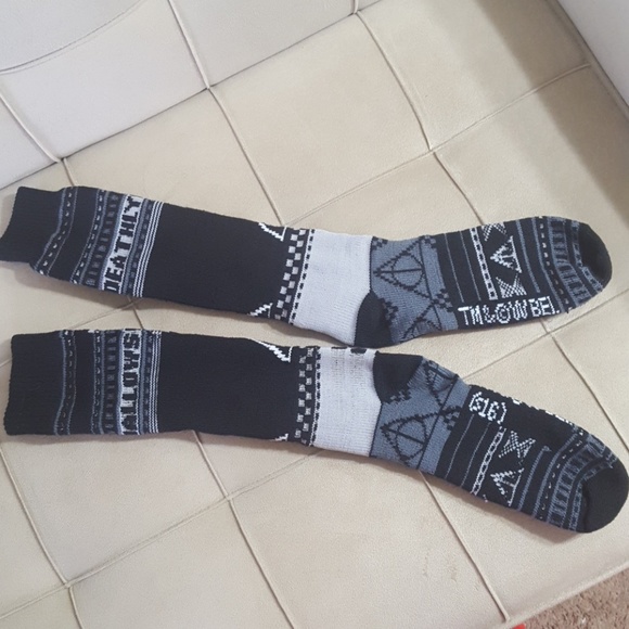 FINAL REDUCTION Harry Potter Deathly Hallows Socks - Picture 1 of 1